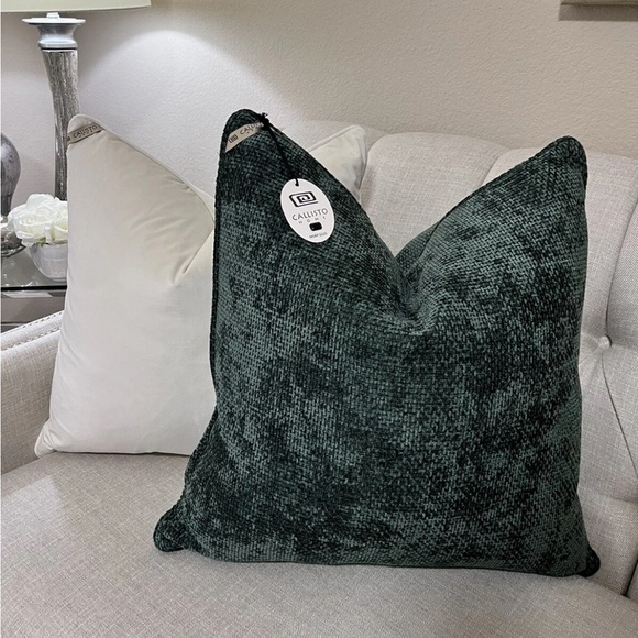 1-NWT CALLISTO HOME WOVEN VELVET DECORATIVE THROW PILLOW - Picture 6 of 16